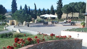 Courtyard - Agriturismo le Docce (Castelfiorentino)