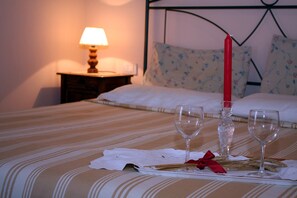 Appartement, 1 chambre | Bureau, chambres insonorisées, lits bébé (gratuits), Wi-Fi gratuit