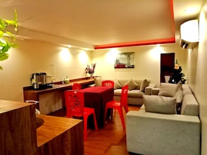 Àrea amb seients del vestíbul