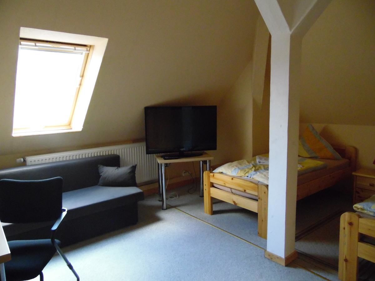 single room | desk, rollaway beds, free wifi