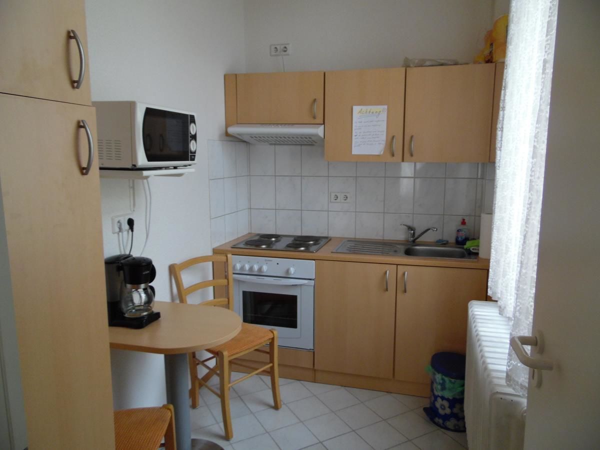 studio | in-room dining