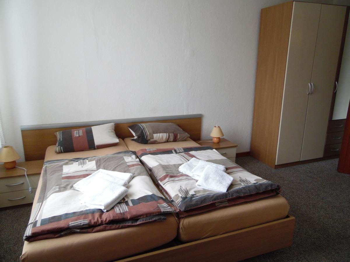 double room | desk, rollaway beds, free wifi