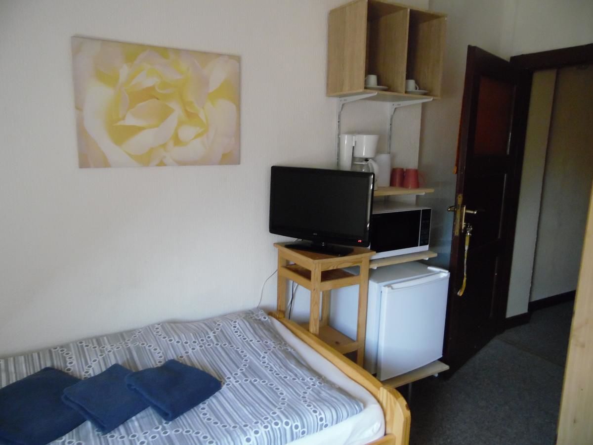single room | desk, rollaway beds, free wifi