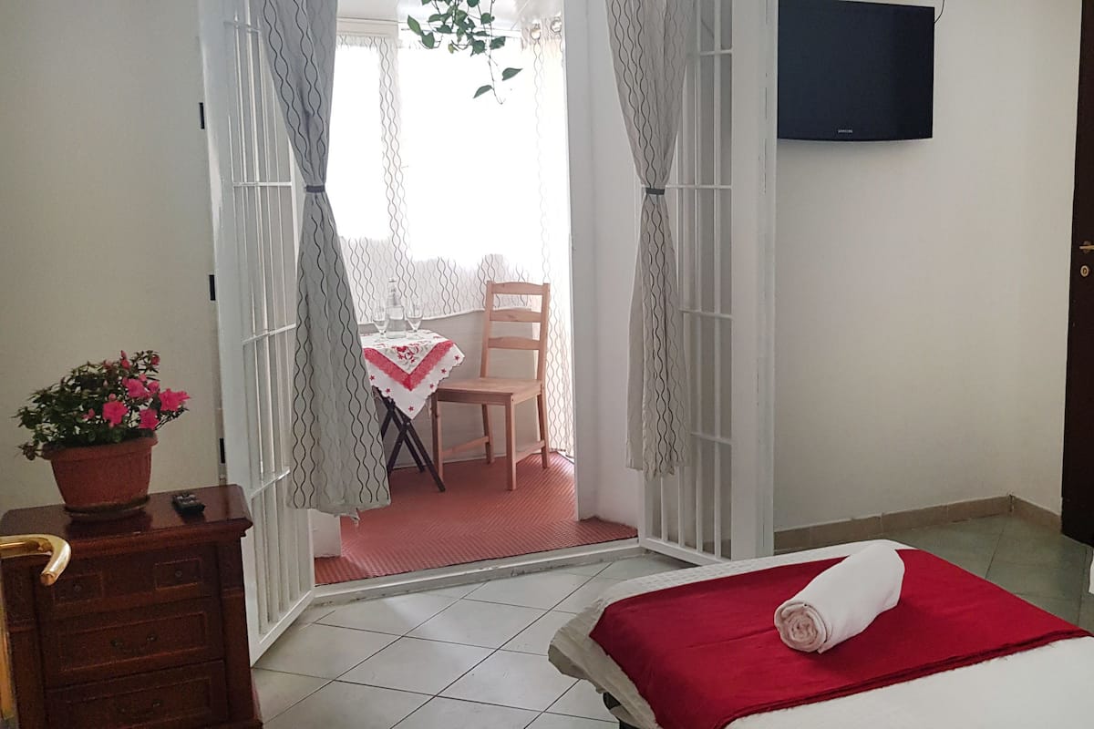 Habitación con 1 cama matrimonial o 2 individuales | Wifi gratis y ropa de cama