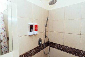 Douche de la salle de bain