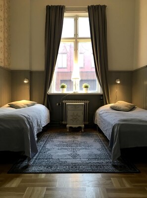 Desk, blackout drapes, iron/ironing board, free WiFi - Hotel Kungsängstorg (Uppsala)