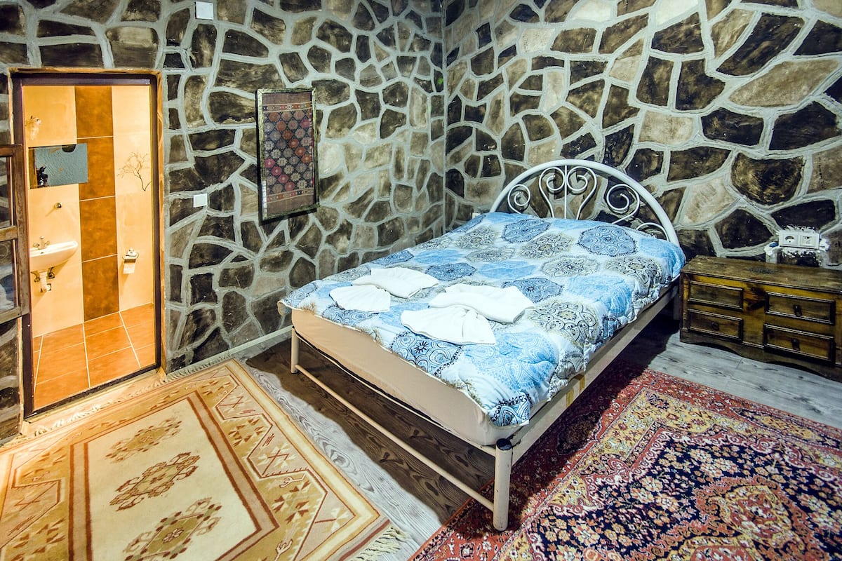 Chambre double | 1 chambre, minibar, fer et planche Ă repasser, accĂšs au Wi-Fi (inclus)