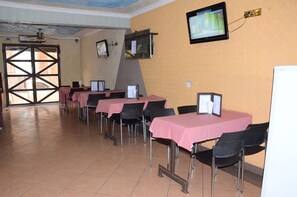 Restaurant - Stedmak Suites (Ongata Rongai)