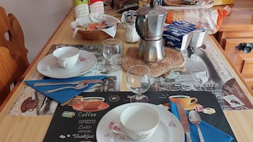 Free daily continental breakfast