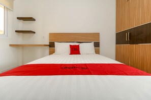 Quarto casal | Wi-Fi de cortesia, roupa de cama