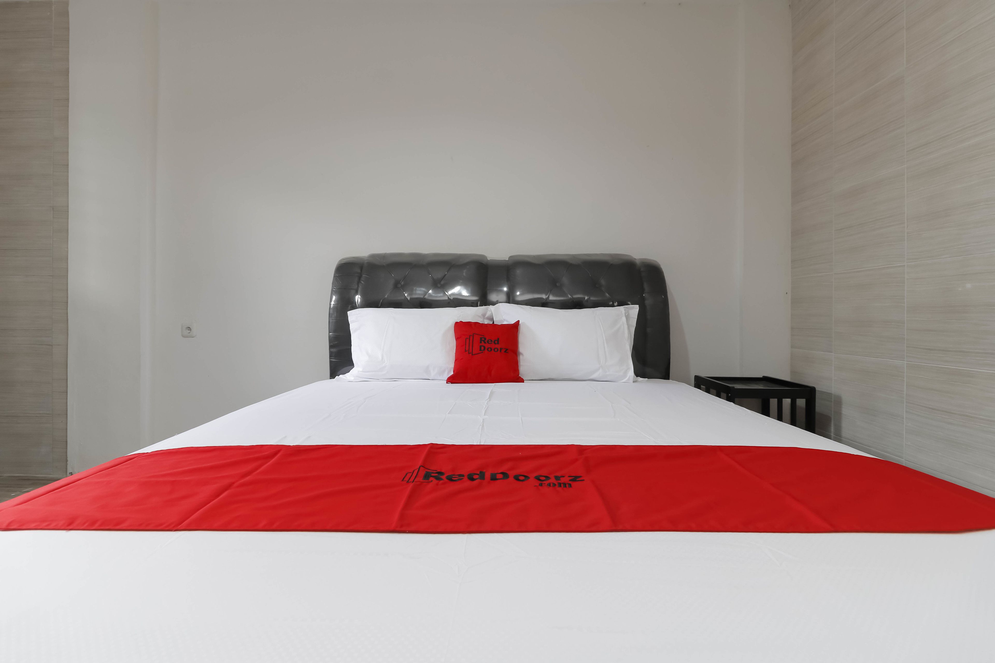 Photo - RedDoorz Plus near RS Royal Prima Medan