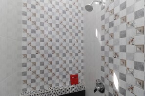 Bathroom shower - RedDoorz Plus near RS Royal Prima (Medan)