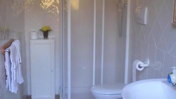 Chambre Classique Double ou avec lits jumeaux | Salle de bain