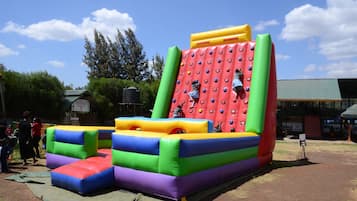 Children’s play area – outdoor