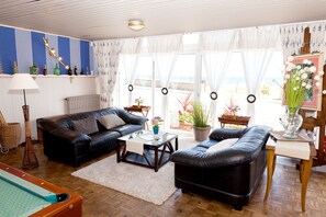 TV - Logis Hôtel de la Plage (Audierne)