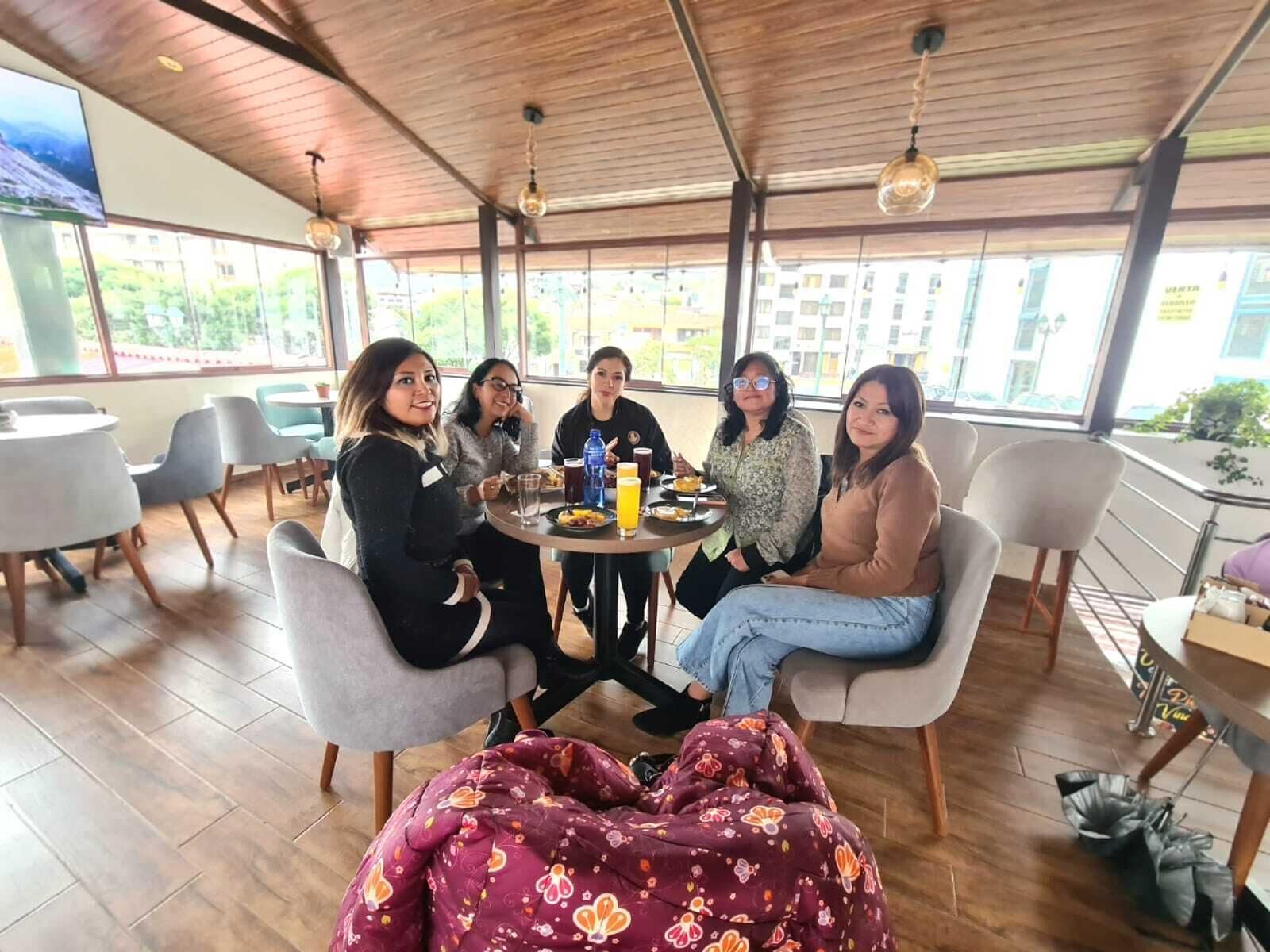 breakfast, lunch, dinner served; garden views