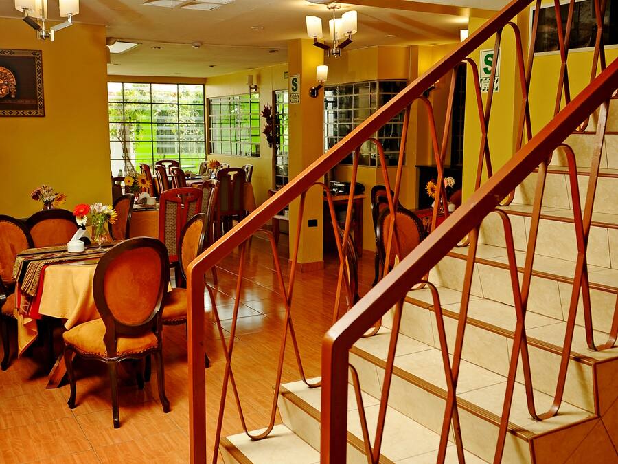 Breakfast, lunch, dinner served; garden views