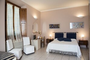 Chambre Quadruple | Bureau, Wi-Fi gratuit