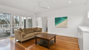House, 3 Bedrooms | Living area | TV, fireplace, DVD player - Perfect Blairgowrie Beach House (Blairgowrie)