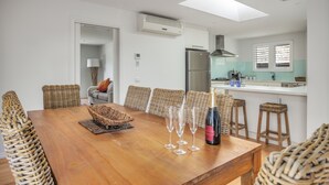 Dining - The White Beach House (Blairgowrie)