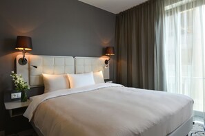 Junior-Suite | Hochwertige Bettwaren, Minibar, Zimmersafe, Schreibtisch