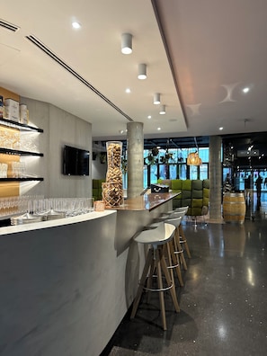 Bar (on property) - Martin's All Suites (Ottignies-Louvain-la-Neuve)