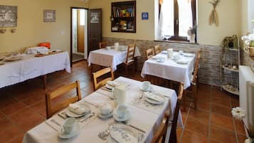 Desayuno continental gratuito
