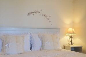 Double Room | Desk, free cribs/infant beds, rollaway beds, free WiFi - B&B La Fenice (Mondaino)