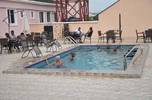 Outdoor pool - Grand Capital Hotel (Akure)