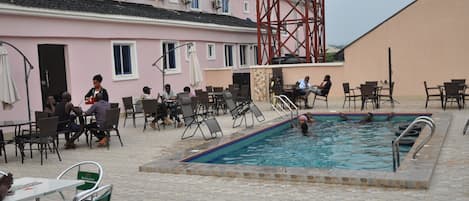 Piscine extérieure