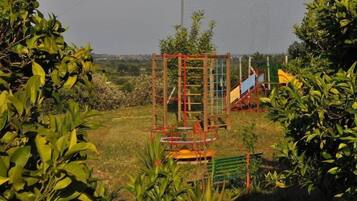 Außen-Kinderspielplatz