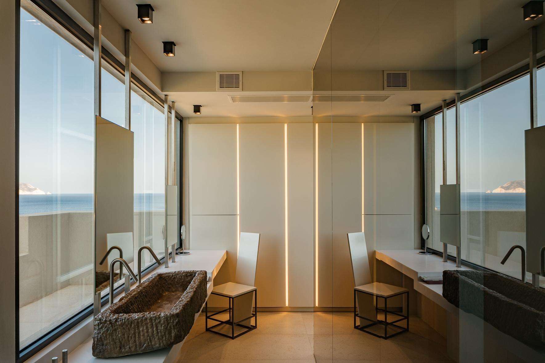 Free toiletries, hair dryer, bathrobes, slippers