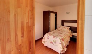 In-room safe, desk, iron/ironing board, free WiFi - Amable Apart Hotel Escala Real (Coquimbo)