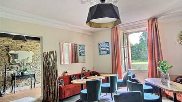 Sala de estar en el lobby