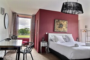 Deluxe Room, 1 King Bed, Park View | Premium bedding, pillow-top beds, minibar, in-room safe - Domaine de La Briandais, a place of electromagnetic sobriety (Missillac)