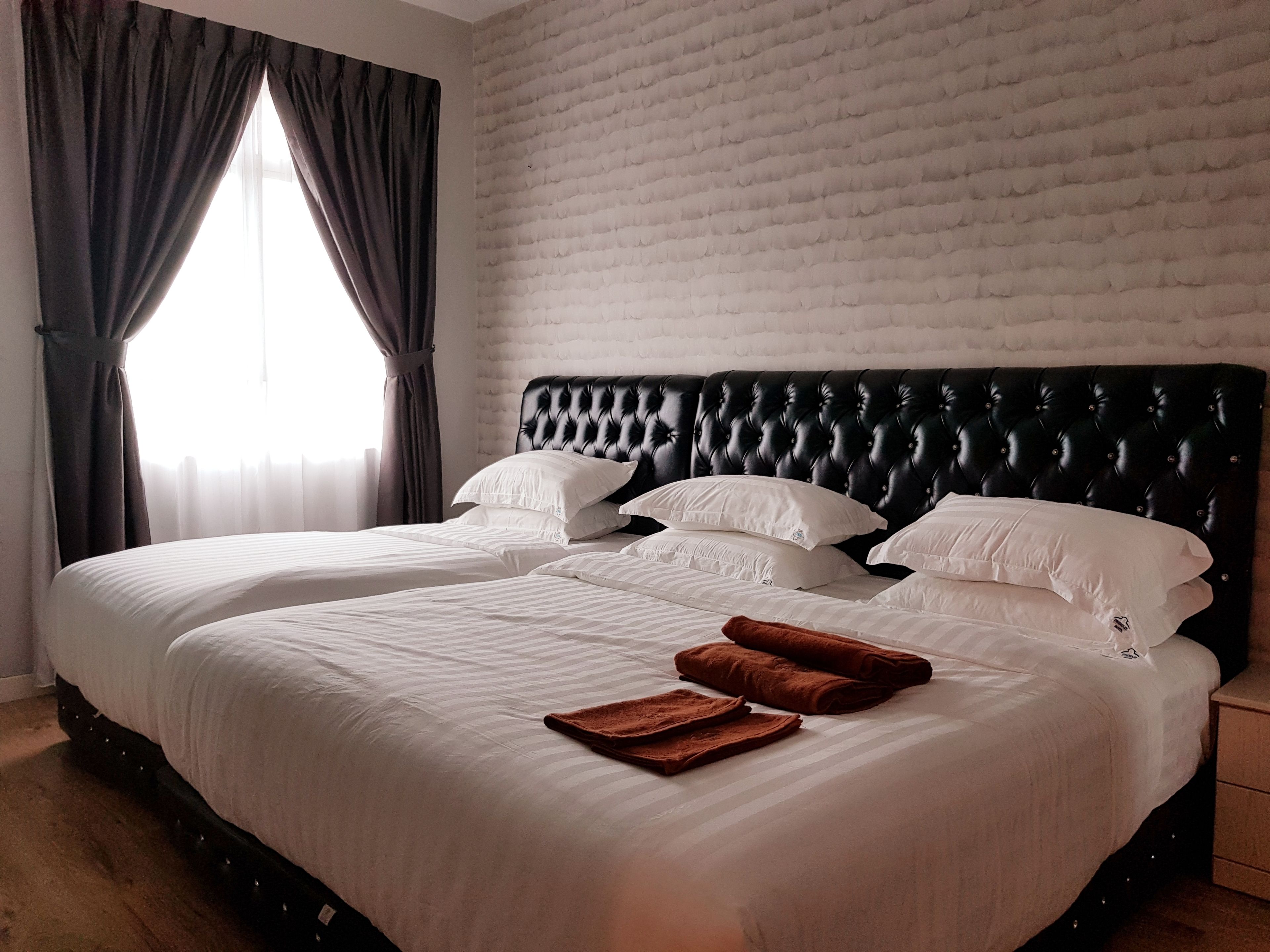 Comfort Apartment, 3 Bedrooms | 3 bedrooms, premium bedding, desk, iron/ironing board