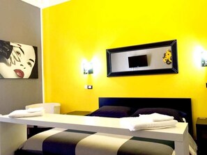 Double Room, Shared Bathroom | In-room safe, desk, iron/ironing board, rollaway beds - B&B G&G (Rome)