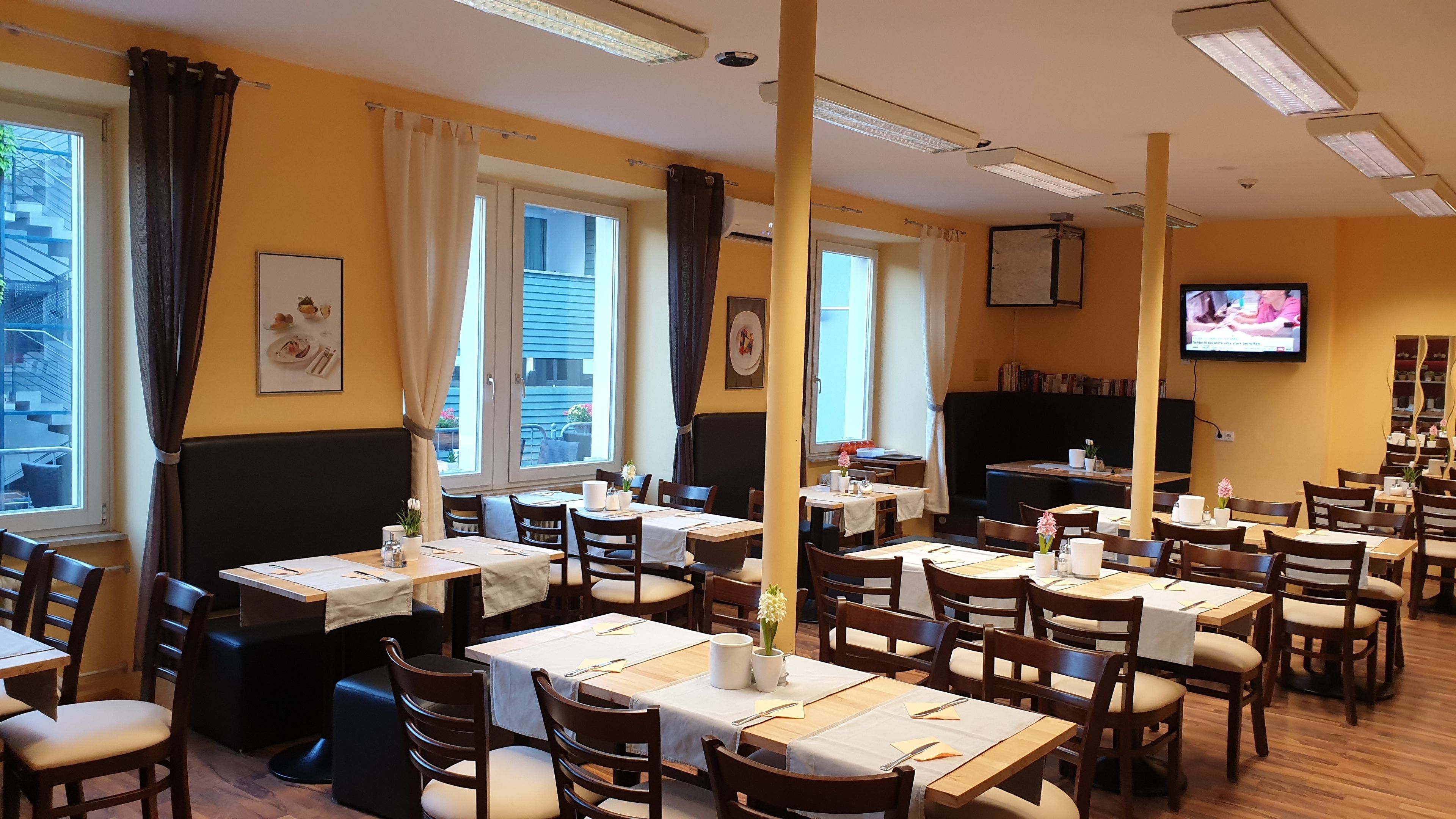 daily buffet breakfast (eur 12.90 per person)