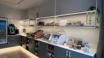 Daily buffet breakfast (EUR 12.90 per person)