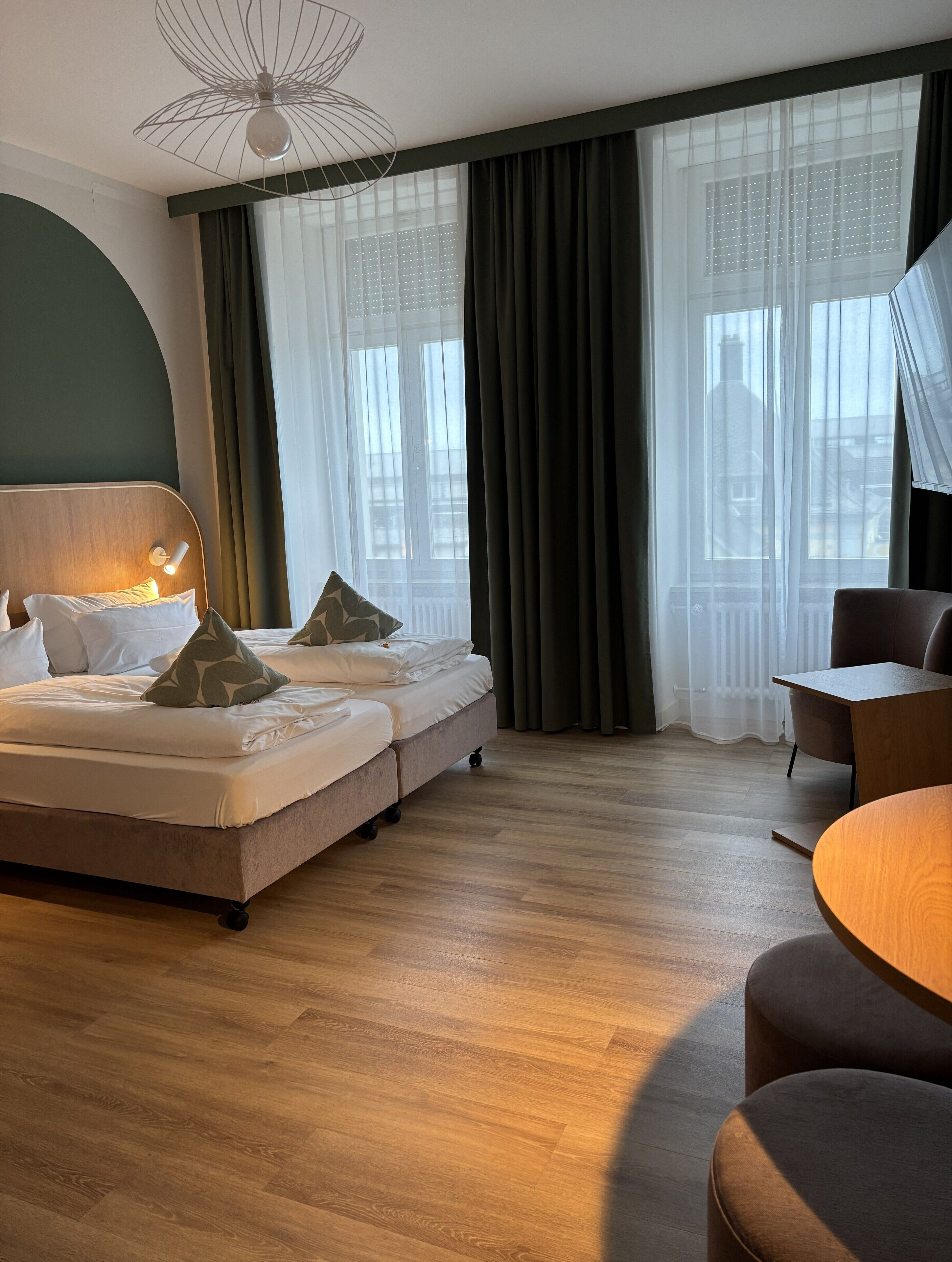 雙人或雙床房 (accessible) | 客房內保險箱、書桌、遮光布/窗簾、免費無線上網