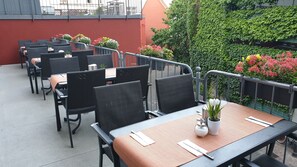 Daily buffet breakfast for a fee - Gästehaus Centro (Konstanz)