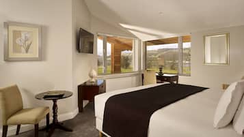 1 bedroom, premium bedding, iron/ironing board, free WiFi