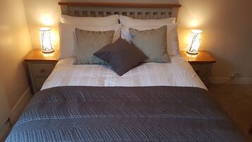 Cottage, 2 Bedrooms | 2 bedrooms, premium bedding, iron/ironing board, free WiFi