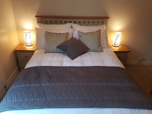 Cottage, 2 Bedrooms | 2 bedrooms, premium bedding, iron/ironing board, free WiFi - St Michaels Cottage (St Albans)