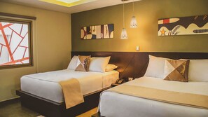 Double Room, 2 Double Beds | 1 bedroom, premium bedding, in-room safe, desk - Hotel Remfort (Santa Ana)