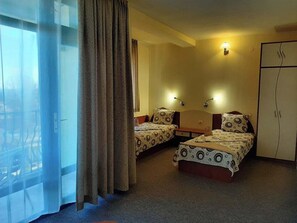 Minibar, cots/infant beds, free WiFi - Silver Hotel (Varna)