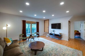 Room | Living area