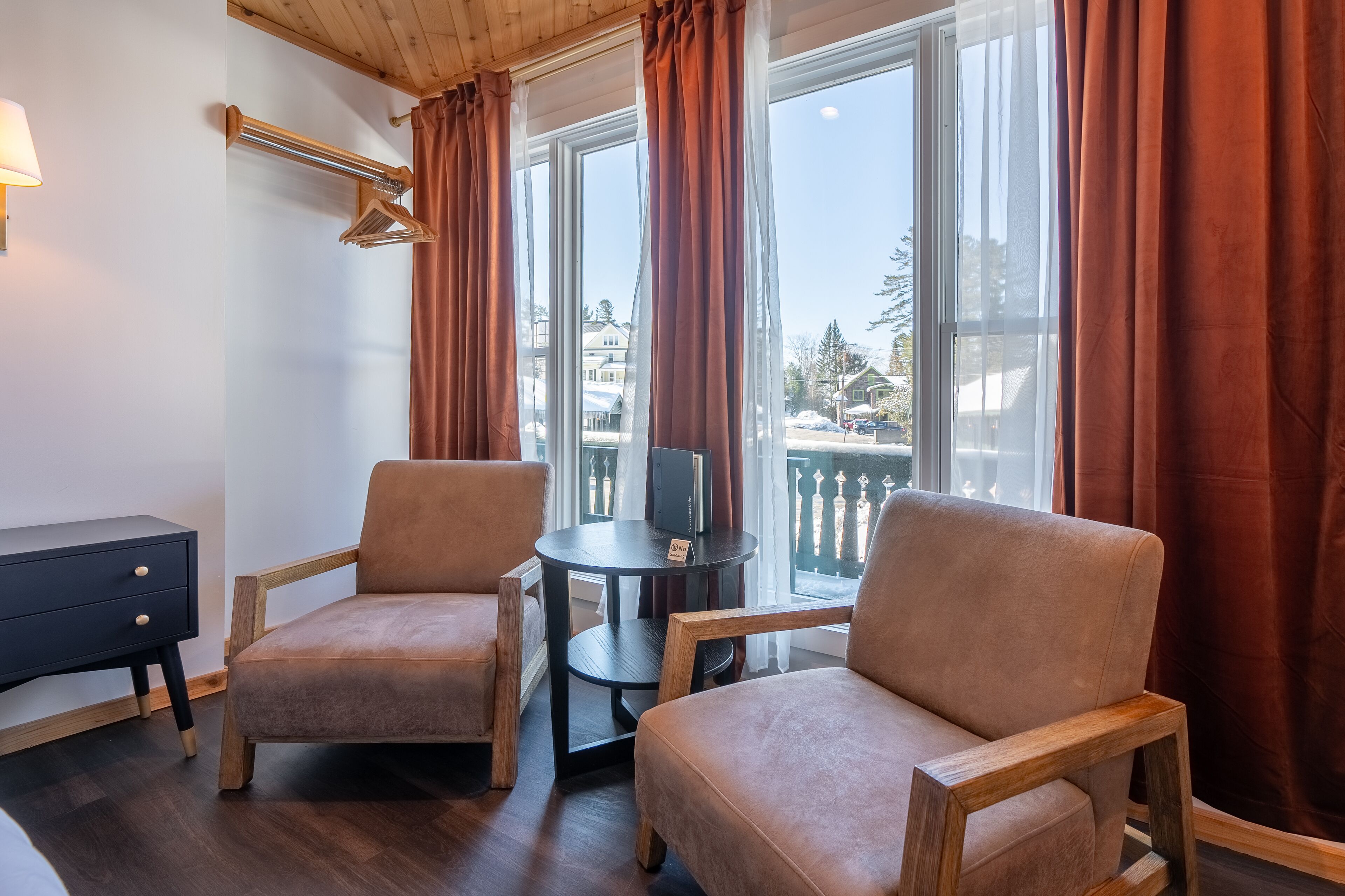 特色装修、特色家居、熨斗/熨衣板、免费 WiFi