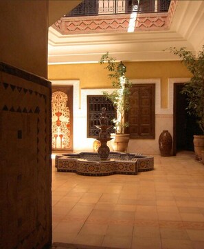 Fountain - Riad Douja (Marrakech)