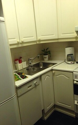 Apartemen Basic, 2 kamar tidur (4 persons) | Dapur pribadi | Lemari es dan microwave (berdasarkan permintaan)